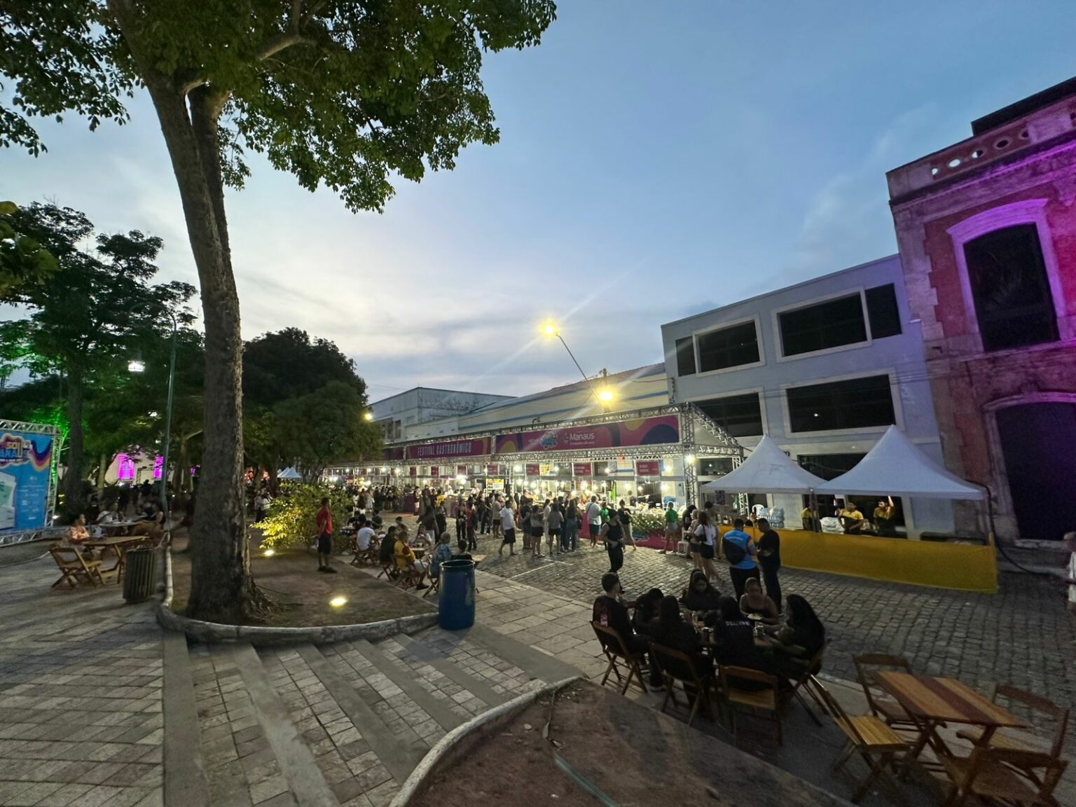 Praça Dom Pedro II reúne cultura, gastronomia e lazer no ‘#SouManaus Passo a Paço 2025’