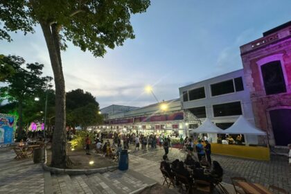 Praça Dom Pedro II reúne cultura, gastronomia e lazer no ‘#SouManaus Passo a Paço 2025’