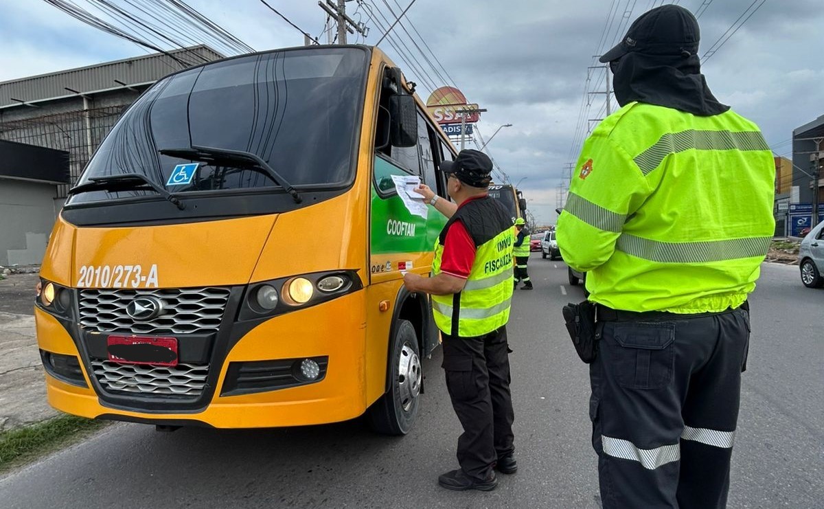 Operação ‘Transporte Legal’ na zona Leste