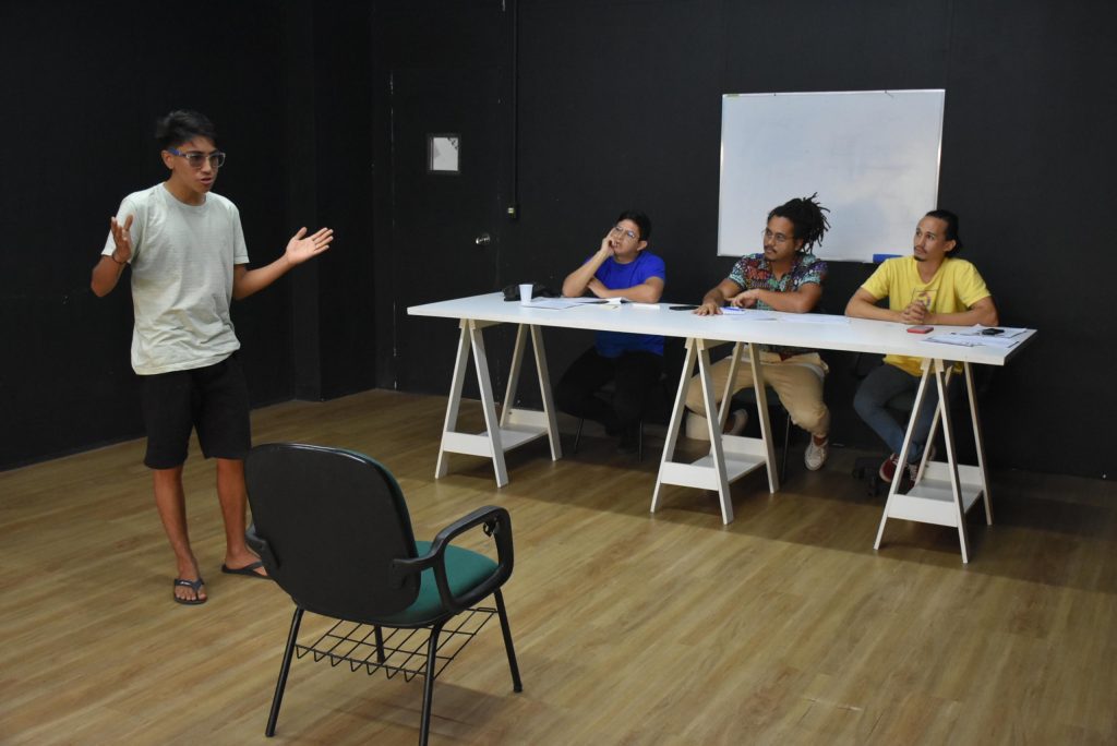 Vestibular e SIS da UEA: provas de habilidades específicas para cursos de Teatro, Dança e Música acontecem neste domingo