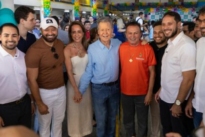 Marco Castilhos acompanha inauguração da Escola Municipal Deputado Arthur Virgílio do Carmo Ribeiro Bisneto