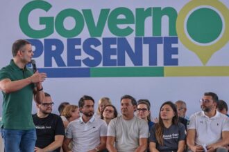 Rodrigo Sá participa da 21ª edição do Governo Presente na zona Oeste de Manaus