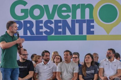 Rodrigo Sá participa da 21ª edição do Governo Presente na zona Oeste de Manaus