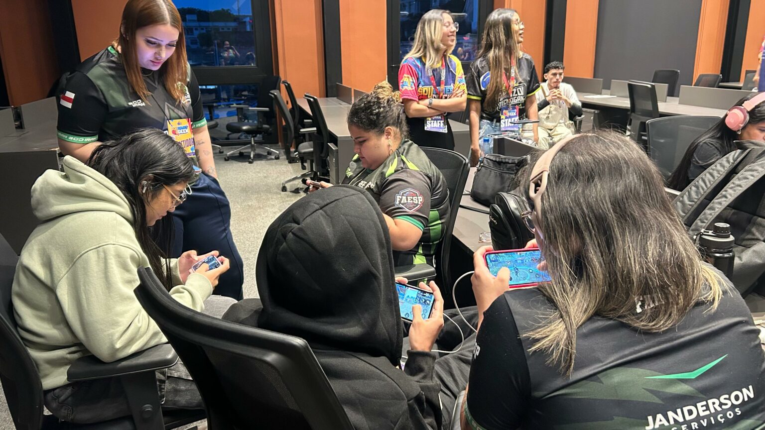 Casarão da Inovação recebe milhares de pessoas no primeiro dia do ‘#SouGamerGeek’ em Manaus
