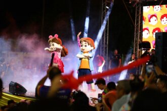 ‘Passinho Kids’ anima criançada no ‘#SouManaus Passo a Paço 2025’ com a apresentação especial da dupla Maria Clara e JP