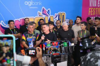 Prefeito David Almeida abre segunda noite do  ‘#SouManaus Passo a Paço 2025’  e reforça caráter democrático e inclusivo do festival