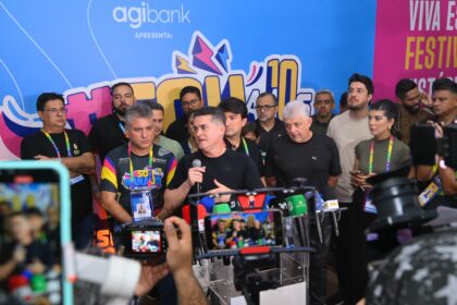 Prefeito David Almeida abre segunda noite do  ‘#SouManaus Passo a Paço 2025’  e reforça caráter democrático e inclusivo do festival