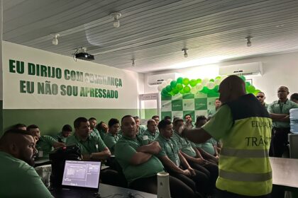 Prefeitura leva projeto ‘Condutor Consciente’ à empresa da zona Norte de Manaus