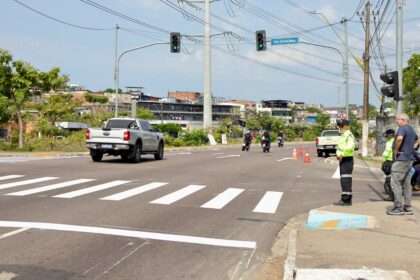 Prefeitura de Manaus instala novo semáforo para veículos na zona Oeste