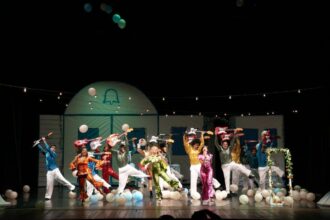 Teatro Amazonas recebe espetáculo do Corpo de Dança da Liga com adaptação de “Mamma Mia!”