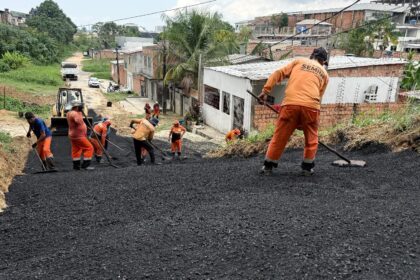 Prefeitura de Manaus leva pavimentação à rua Visconde de Caeté e transforma infraestrutura no bairro Flores