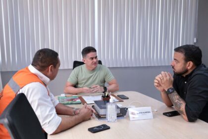 Prefeito David Almeida anuncia simulado do sistema de alerta