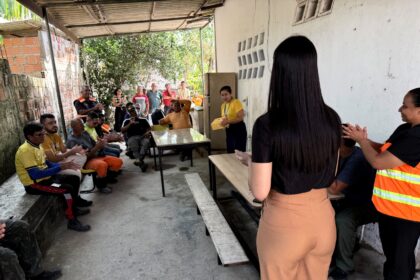 Servidores do distrito de obras do Colônia Antônio Aleixo recebem ação do ‘Setembro Amarelo’