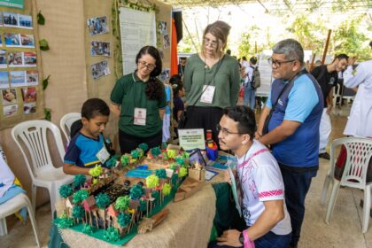Iniciação científica mobiliza estudantes da Prefeitura de Manaus para eventos na Ufam