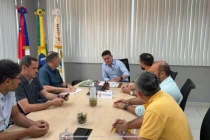 Prefeito David Almeida anuncia banca organizadora do concurso da Semed com mais de mil vagas