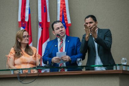 Wilker Barreto destaca avanços e desafios em políticas para pessoas com deficiência auditiva na Assembleia Legislativa