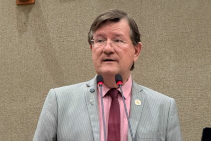 Zé Ricardo fiscaliza escolas e UBS no bairro Tarumã e denuncia descaso da prefeitura com educação e saúde