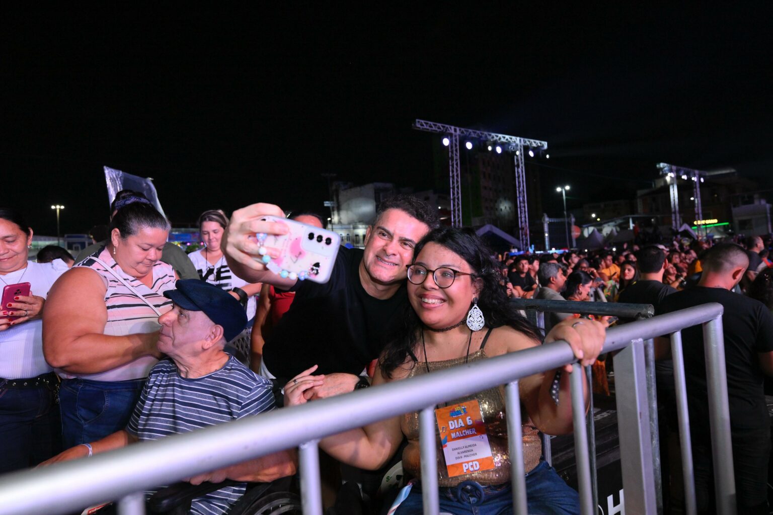 David Almeida visita espaço de acessibilidade no #SouManaus