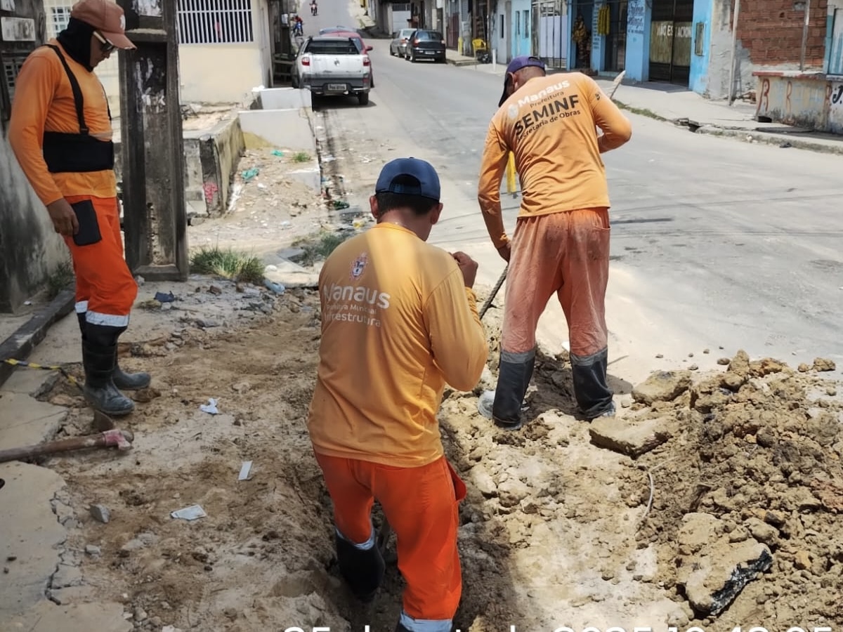 Prefeitura de Manaus recupera drenagem superficial no São José