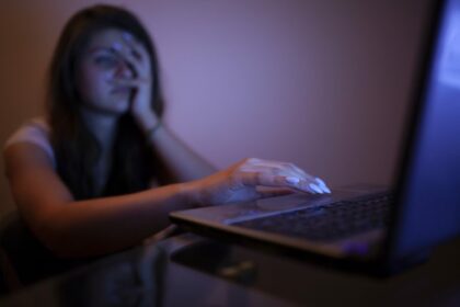 Comissões debatem crimes digitais contra mulheres com uso de inteligência artificial