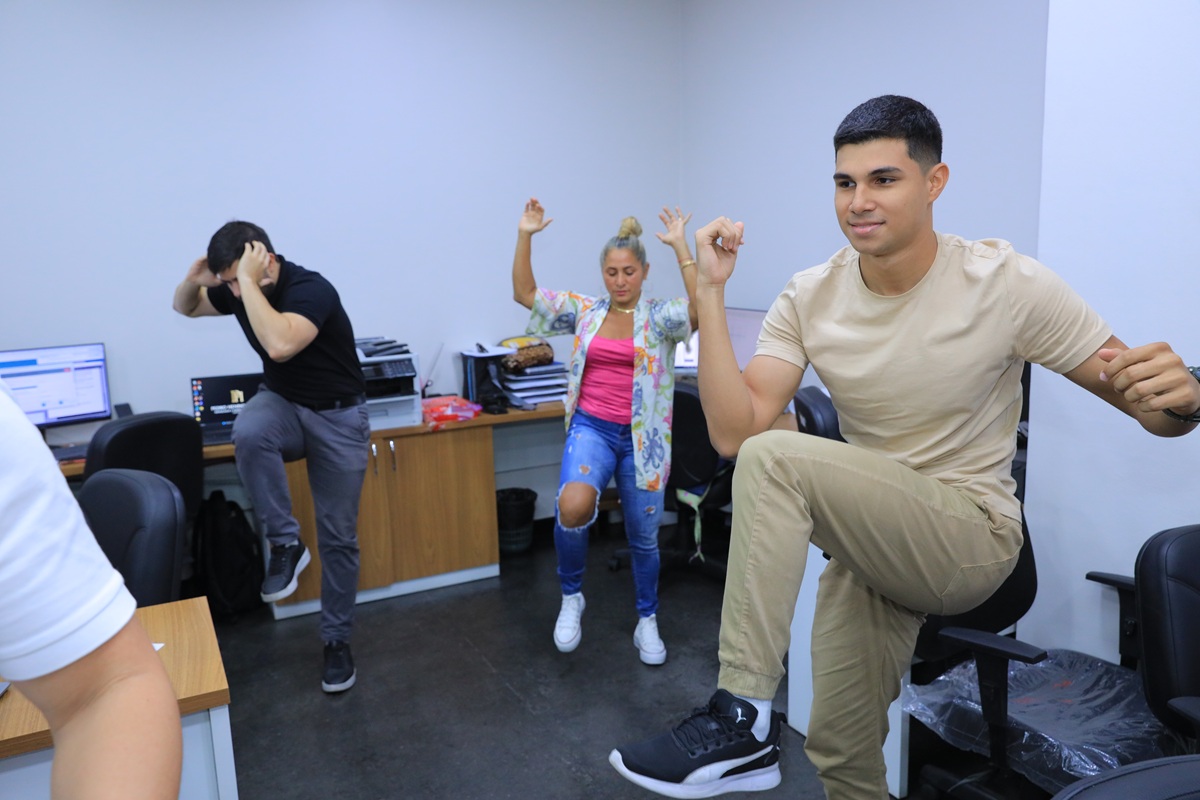 PMM leva ginástica laboral aos servidores