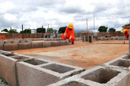 Comissão externa debate retomada de obras paralisadas do Ministério da Saúde