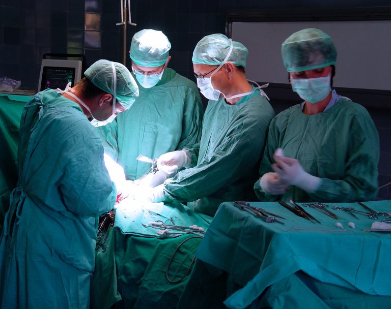Comissão debate implementação de política nacional de cirurgia ambulatorial