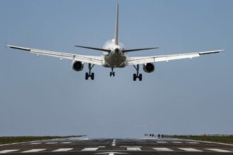 Câmara discute preços de passagens aéreas e suposta fusão entre companhias
