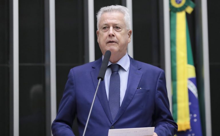 Rollemberg defende união entre Poderes e sociedade para incentivar a bioeconomia; ouça