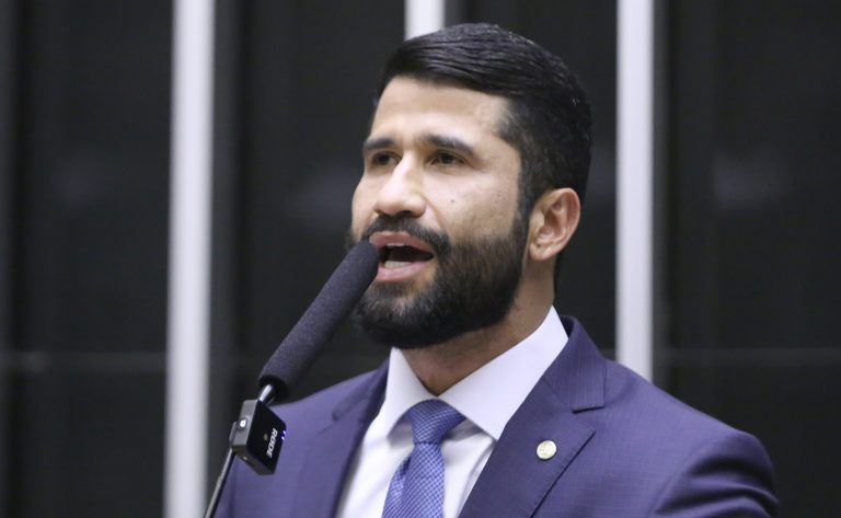 Comissão aprova criação de delegacias especializadas no atendimento a torcedores