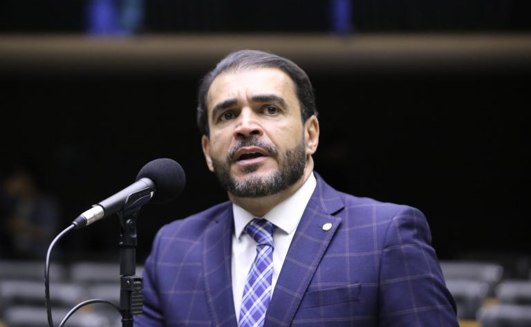 Conselho de Ética designa relator de processo contra Eduardo Bolsonaro