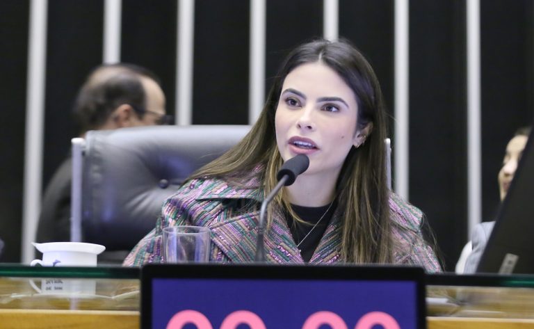 Comissão aprova projeto que torna obrigatório conteúdo acessível em locais turísticos