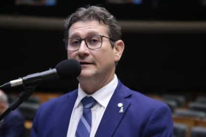 Comissão aprova habilitação de moto para condutores de 16 anos em áreas rurais