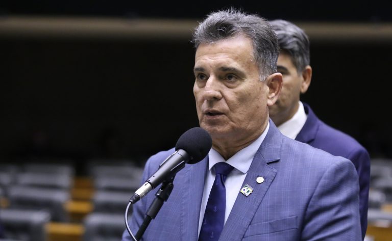 Comissão aprova manutenção de benefícios sociais para trabalhadores safristas