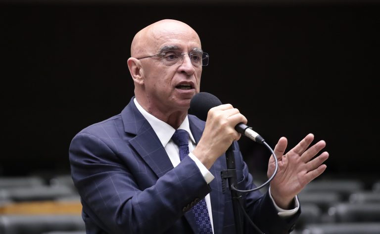 Comissão aprova definição de notório saber jurídico e outros requisitos para cargos