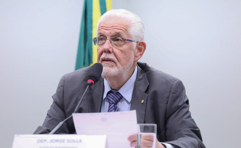 Comissão aprova projeto que proíbe o uso do termo “elefantíase” em documentos públicos
