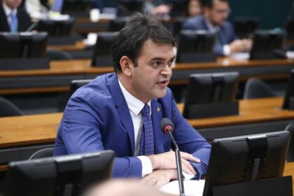 Comissão aprova aumento de pena para furto de medicamento de alto custo do SUS