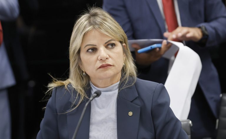 Comissão aprova proibição de penhora de veículo de pessoa com deficiência