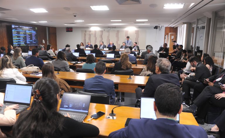 Adiada reunião de comissão mista para votar MP sobre tributação de aplicações financeiras