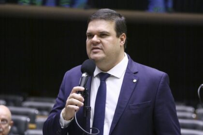 Projeto estabelece diretrizes para a contratação de profissionais de enfermagem recém-formados