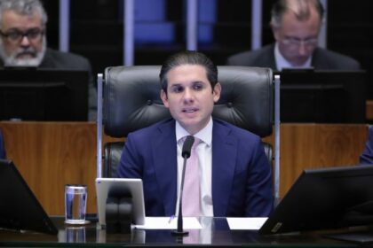 Motta elogia aprovação de projeto que aumenta penas para receptação de celulares