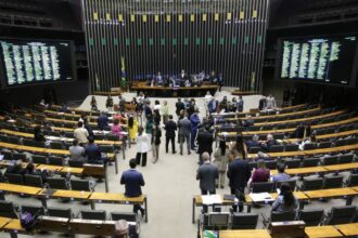 Plenário reúne-se nesta manhã para votar acordos internacionais