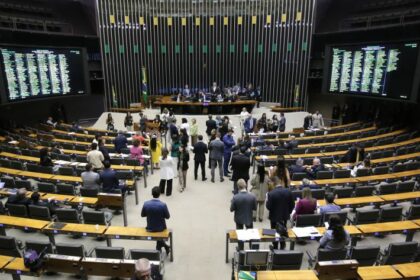 Plenário reúne-se nesta manhã para votar acordos internacionais