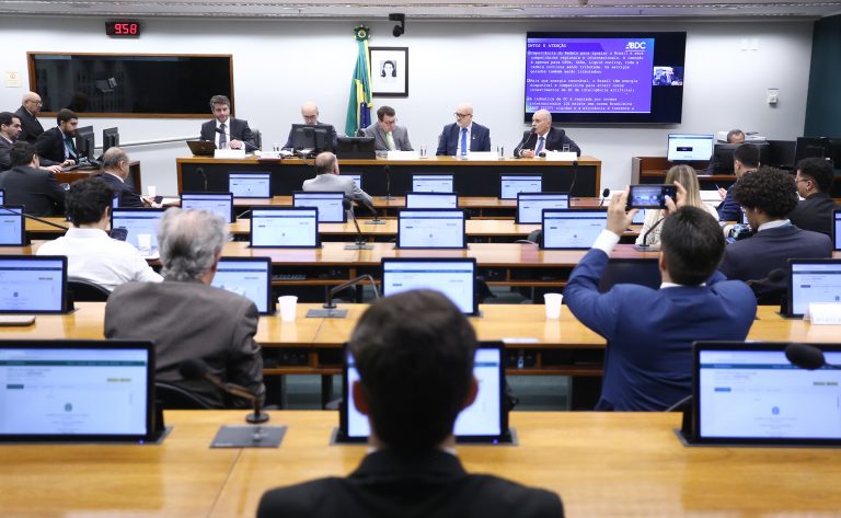 Matriz de energia limpa e renovável torna o Brasil atraente para instalação de data centers