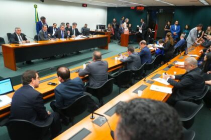 Comissão Mista de Orçamento aprova créditos para fundo da reforma tributária