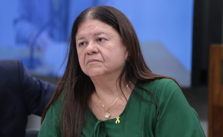 Comissão aprova vaga gratuita em curso do Sistema S para vítima de violência doméstica