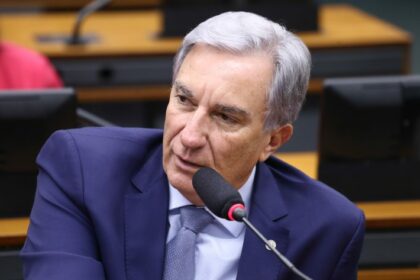 Comissão aprova proibição de distinção entre elevador social e de serviço