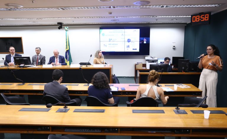 Pacientes e familiares pedem atualização de tratamento para doença pulmonar crônica