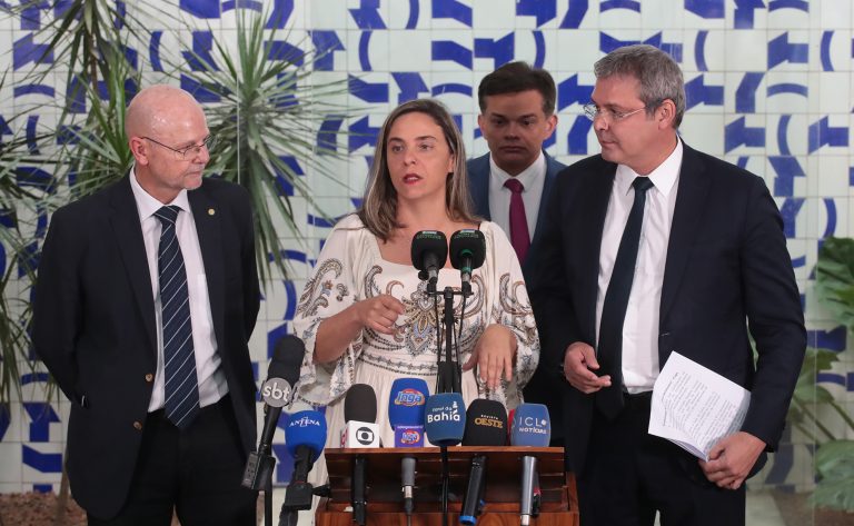 Indicação de Eduardo Bolsonaro para a liderança da Minoria segue indefinida