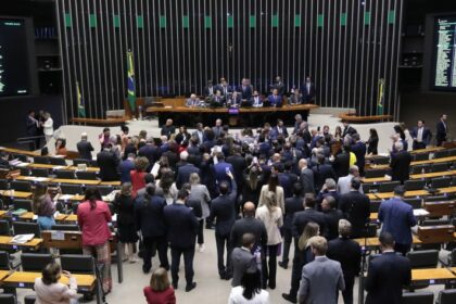 Câmara aprova regime de urgência para projeto sobre anistia